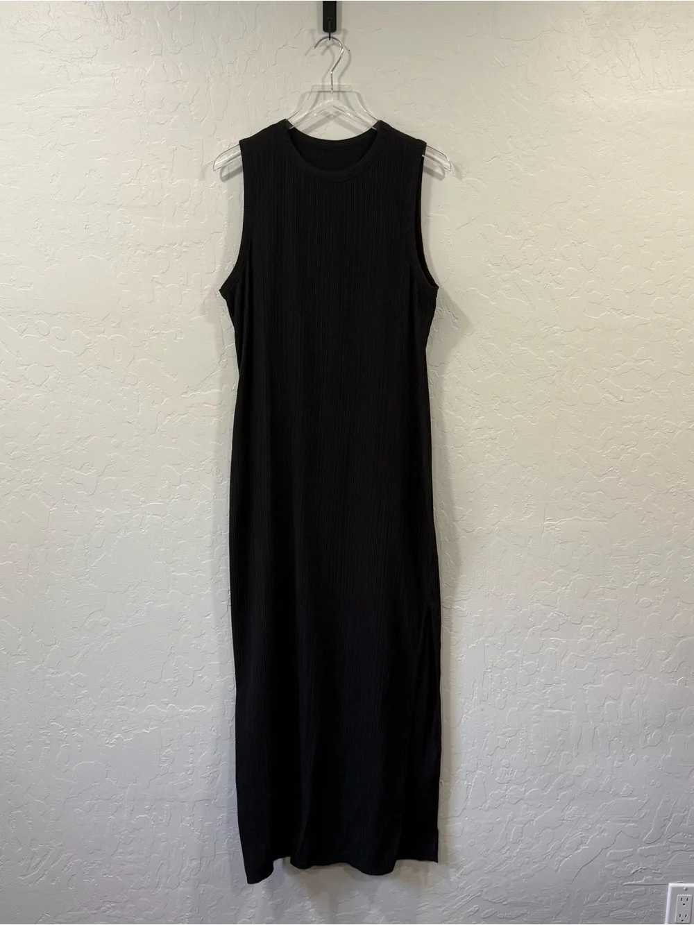 Lululemon Sleeveless Pleated Stretch Maxi Dress Size L